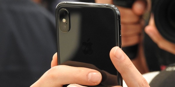 Mua trả góp điện thoại iPhone X lãi suất 0% ở đâu? | websosanh.vn